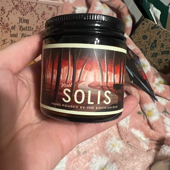 BOOKISH BOX BUNDLE! - Picture 2 of 15